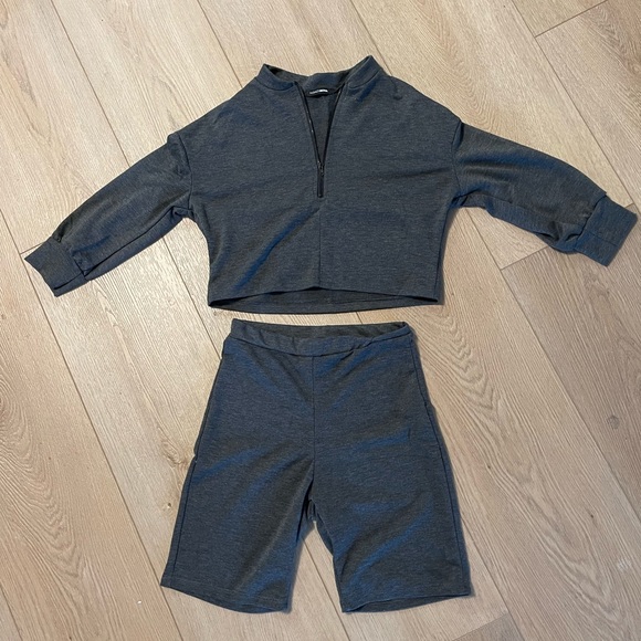 FASHION NOVE TWO PIECE SET - Picture 2 of 5